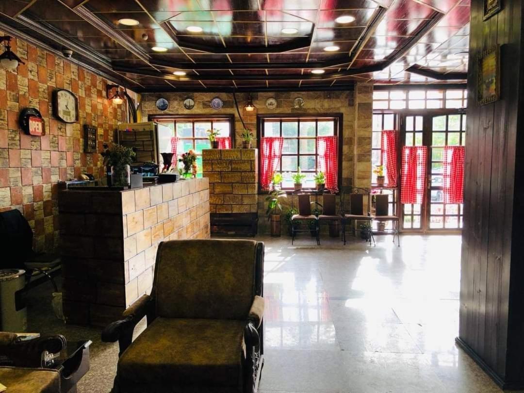 Italian House Hotel Βαγδάτη Εξωτερικό φωτογραφία