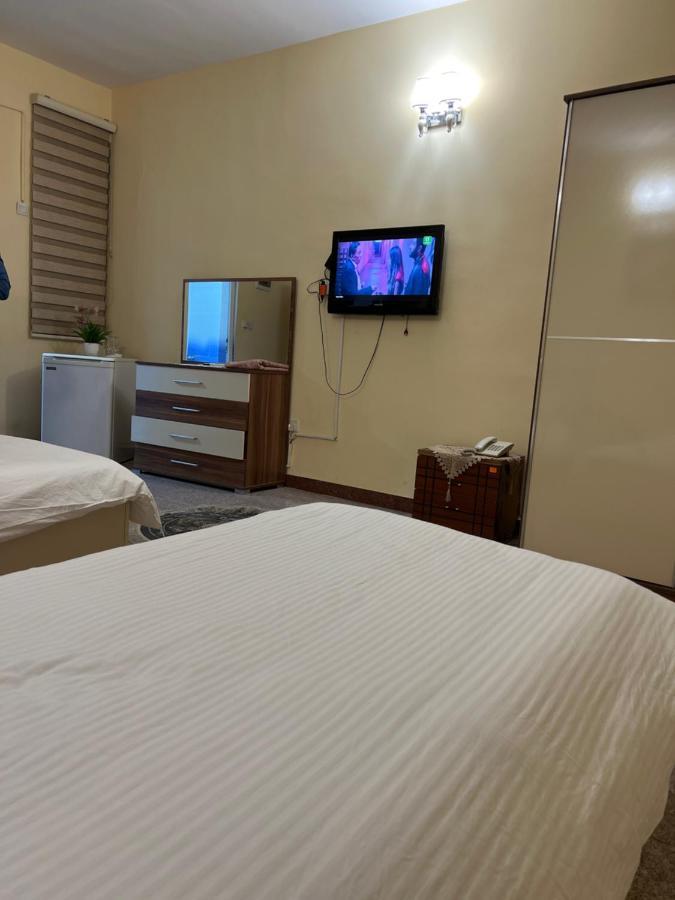 Italian House Hotel Βαγδάτη Εξωτερικό φωτογραφία