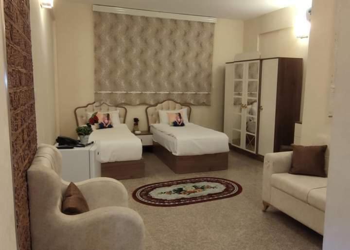 Italian House Hotel Βαγδάτη Εξωτερικό φωτογραφία