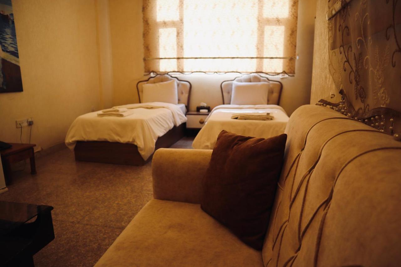 Italian House Hotel Βαγδάτη Εξωτερικό φωτογραφία